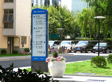 丘北哪些因素影响宣传栏的制作？